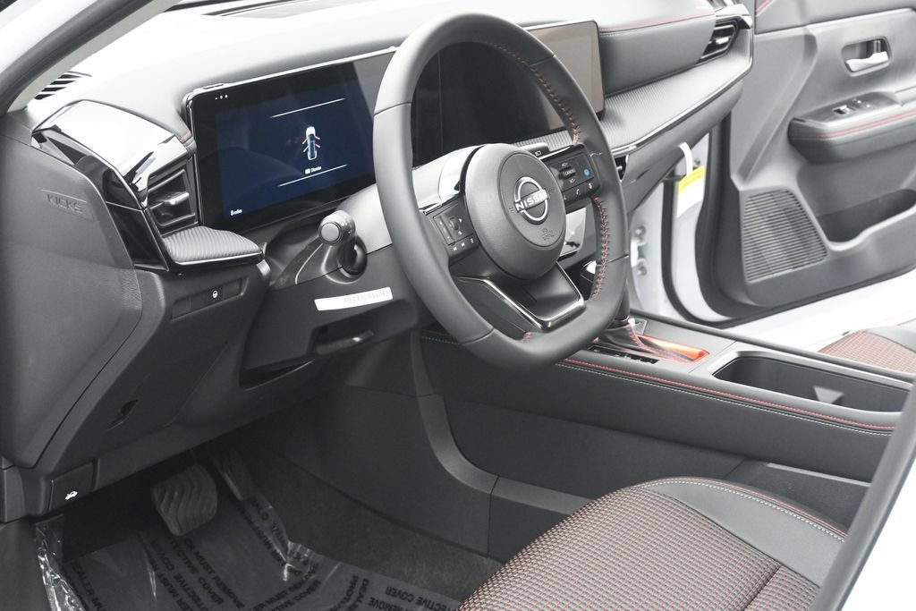 New 2026 Nissan Kicks SR w/ Cold Weather Package AWD/4WD image 7