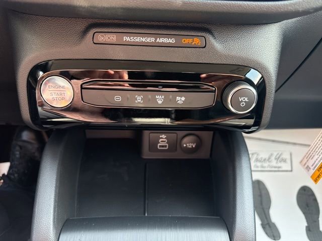 New 2025 Ford Escape SE w/ Class II Trailer Tow Package image 23