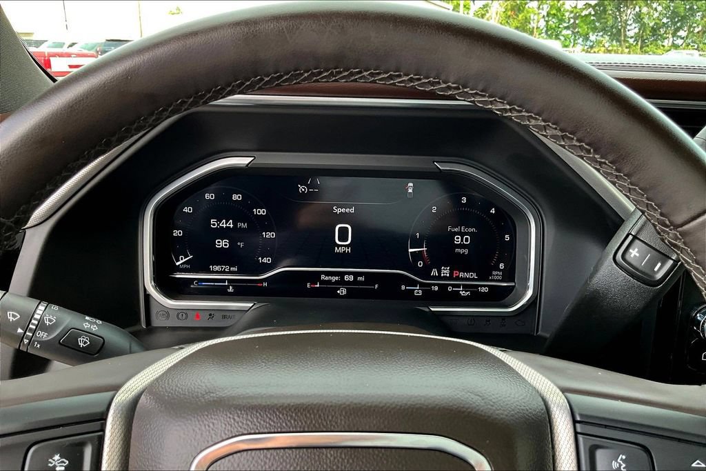 Used 2024 GMC Sierra 2500 Denali w/ Denali Reserve Package AWD/4WD image 16