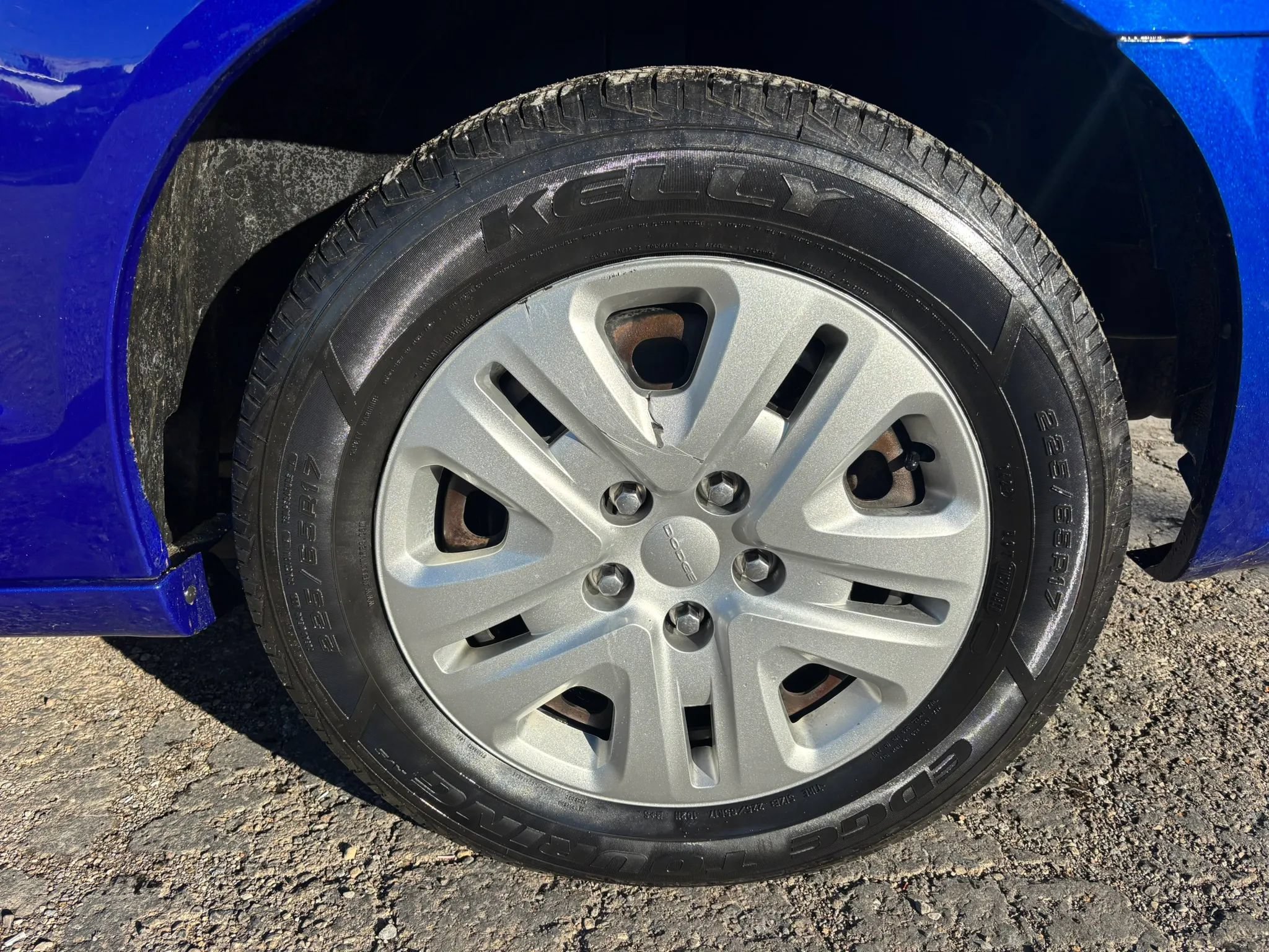 Used 2019 Dodge Grand Caravan SE FWD image 2