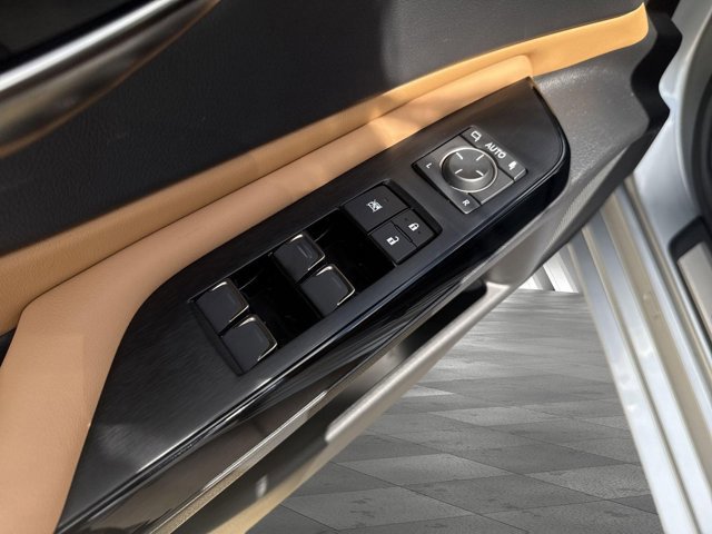 Certified 2025 Lexus ES 300h w/ Premium Package FWD image 9