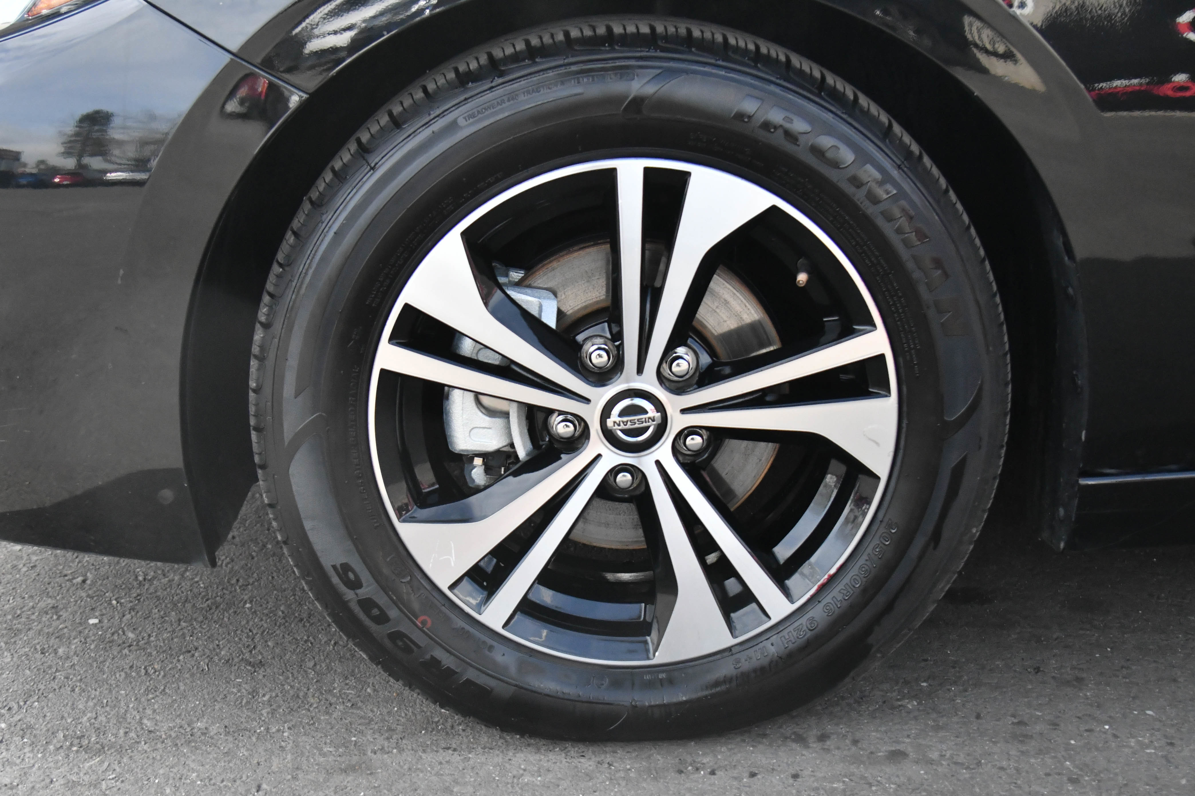 Used 2023 Nissan Sentra SV image 12