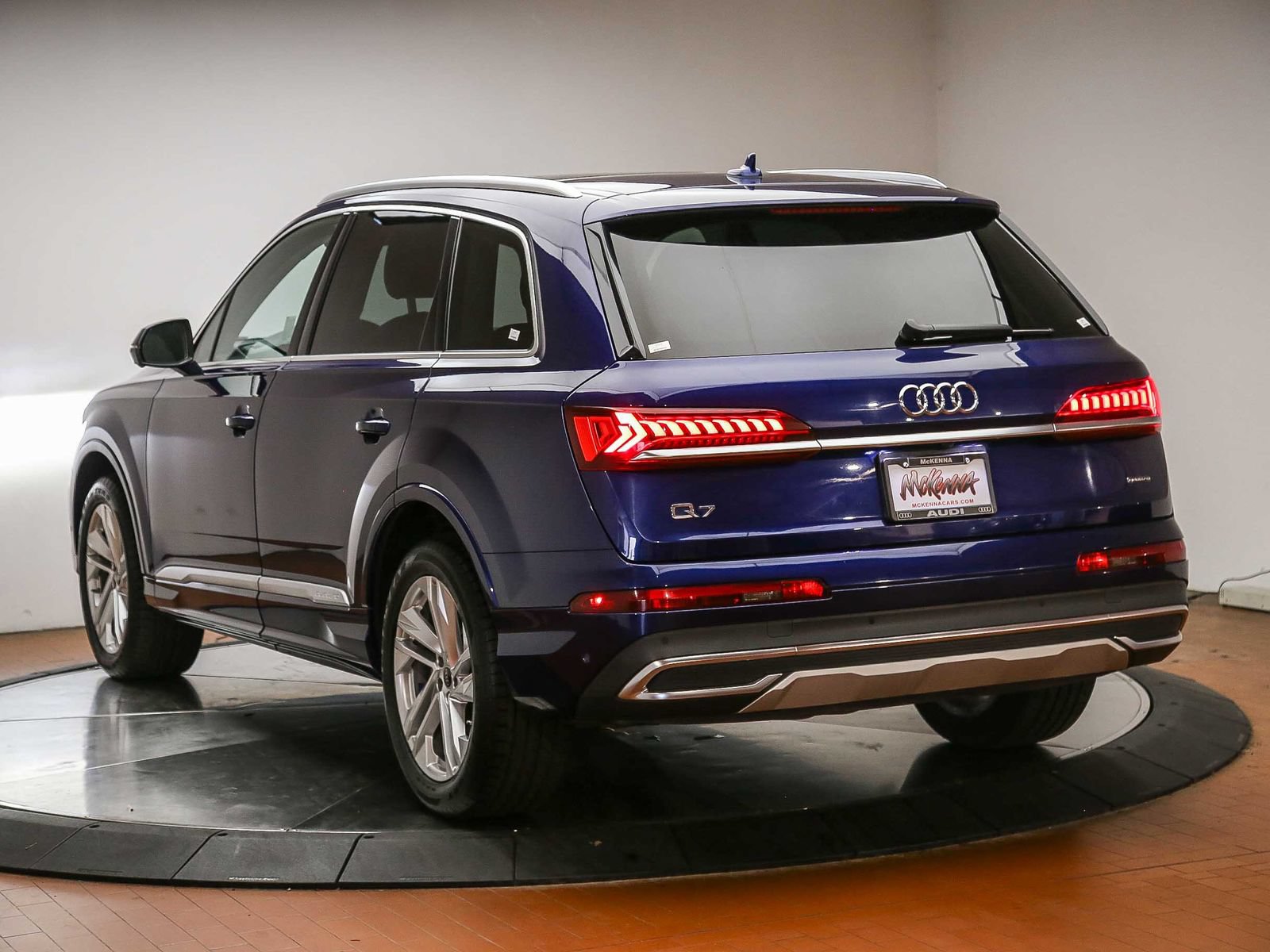 Certified 2024 Audi Q7 3.0T Premium Plus AWD/4WD image 6