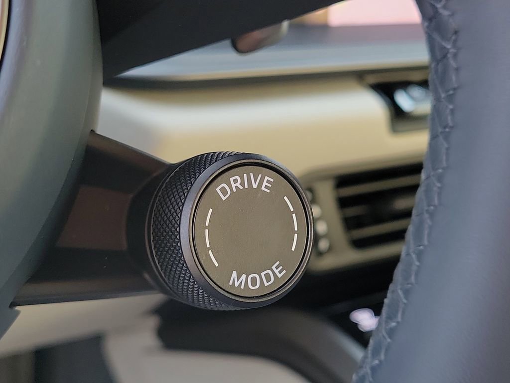 Certified 2025 Porsche 911 Carrera image 38