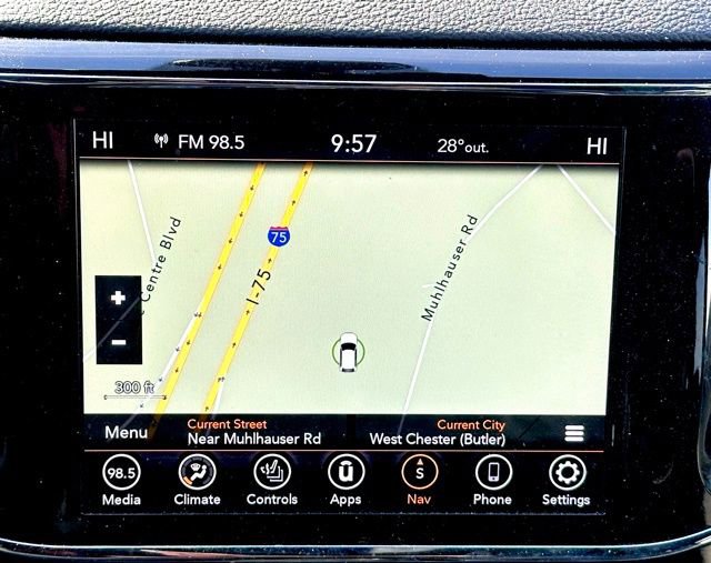 Used 2022 Jeep Grand Cherokee Laredo X image 20