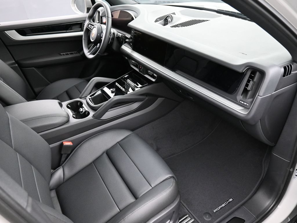 Certified 2026 Porsche Cayenne E-Hybrid AWD/4WD image 32