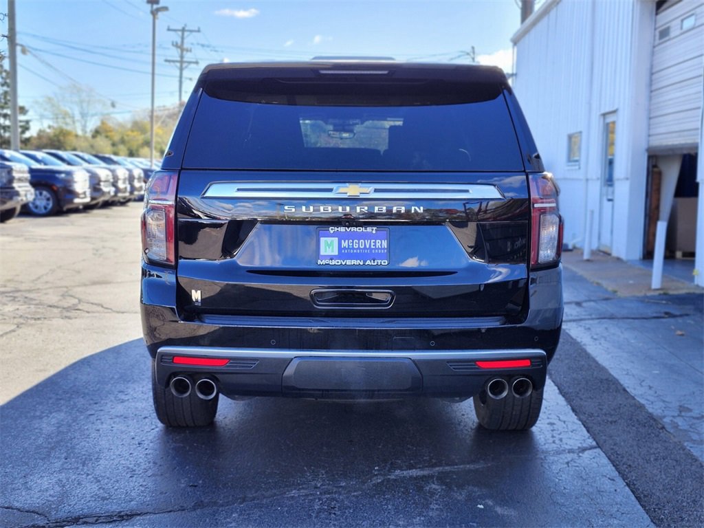 Used 2023 Chevrolet Suburban High Country w/ Premium Package 2 image 4