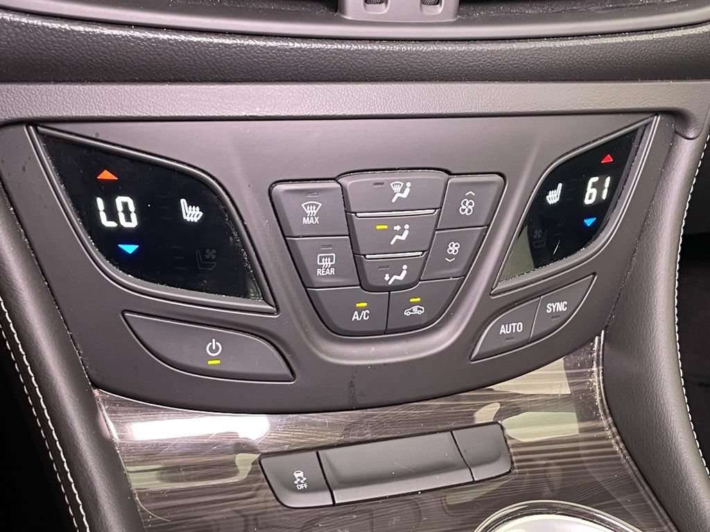 Used 2020 Buick Envision Premium w/ LPO, Road Trip Package AWD/4WD image 26