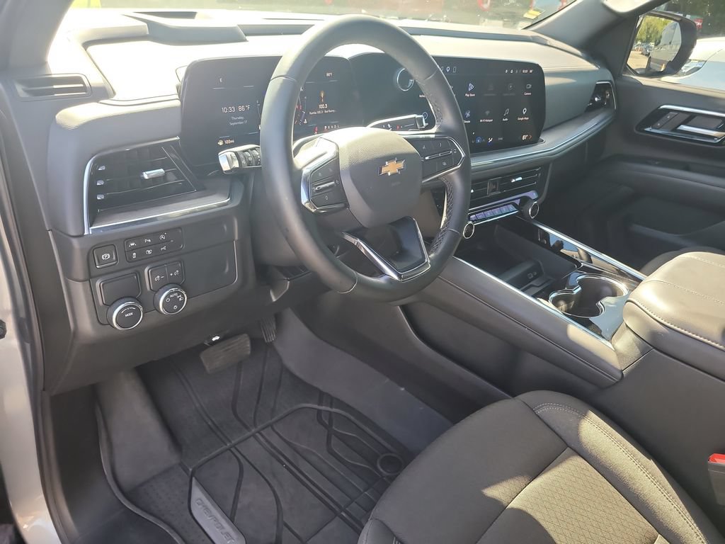 Used 2025 Chevrolet Tahoe LS RWD image 16