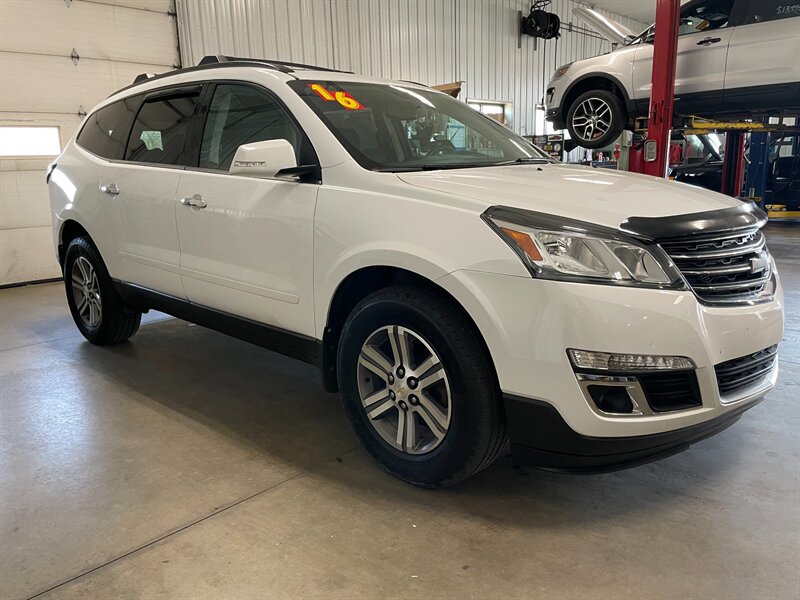 Used 2016 Chevrolet Traverse LT FWD image 5