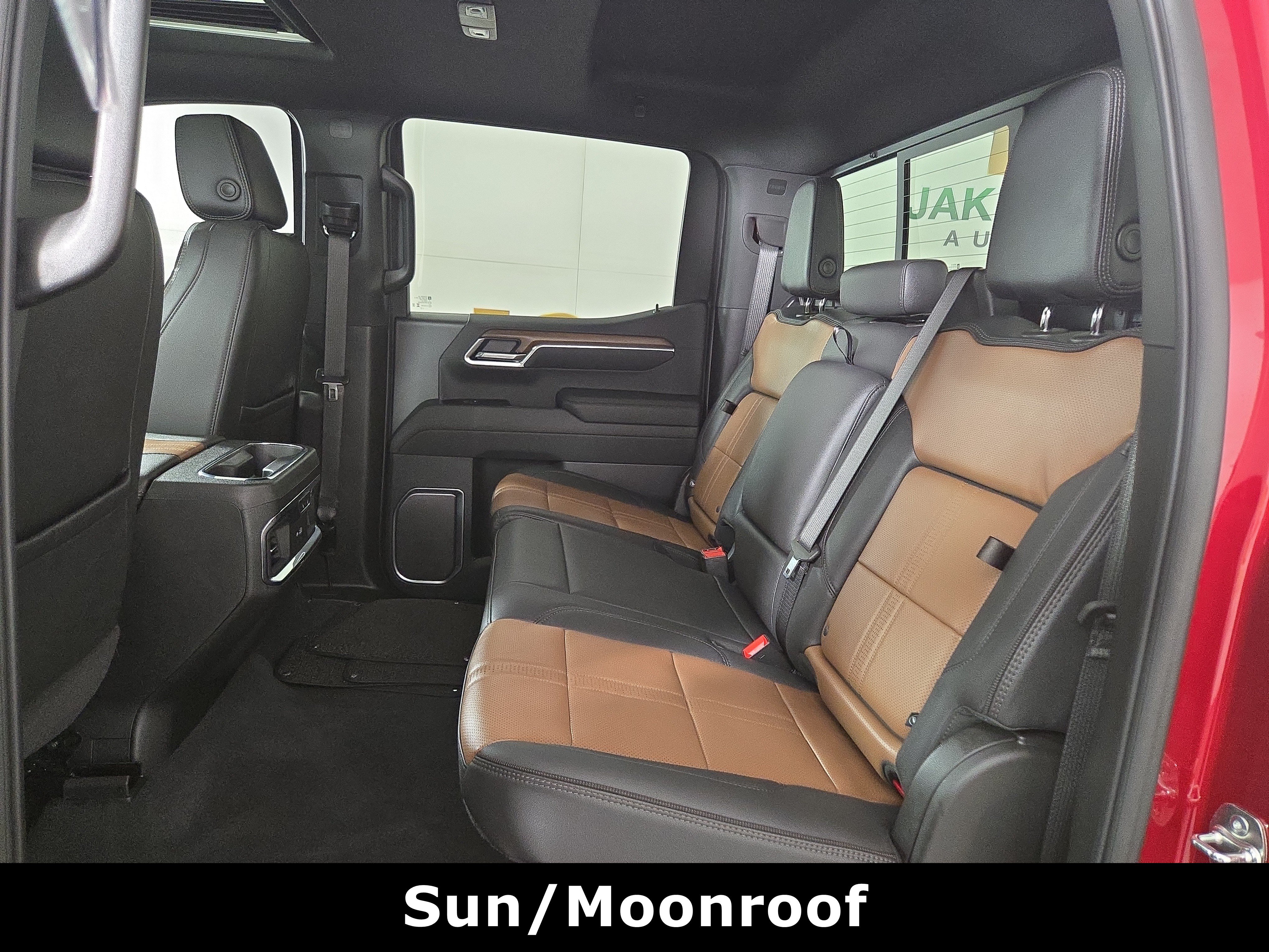 Certified 2025 Chevrolet Silverado 1500 High Country w/ Technology Package AWD/4WD image 12