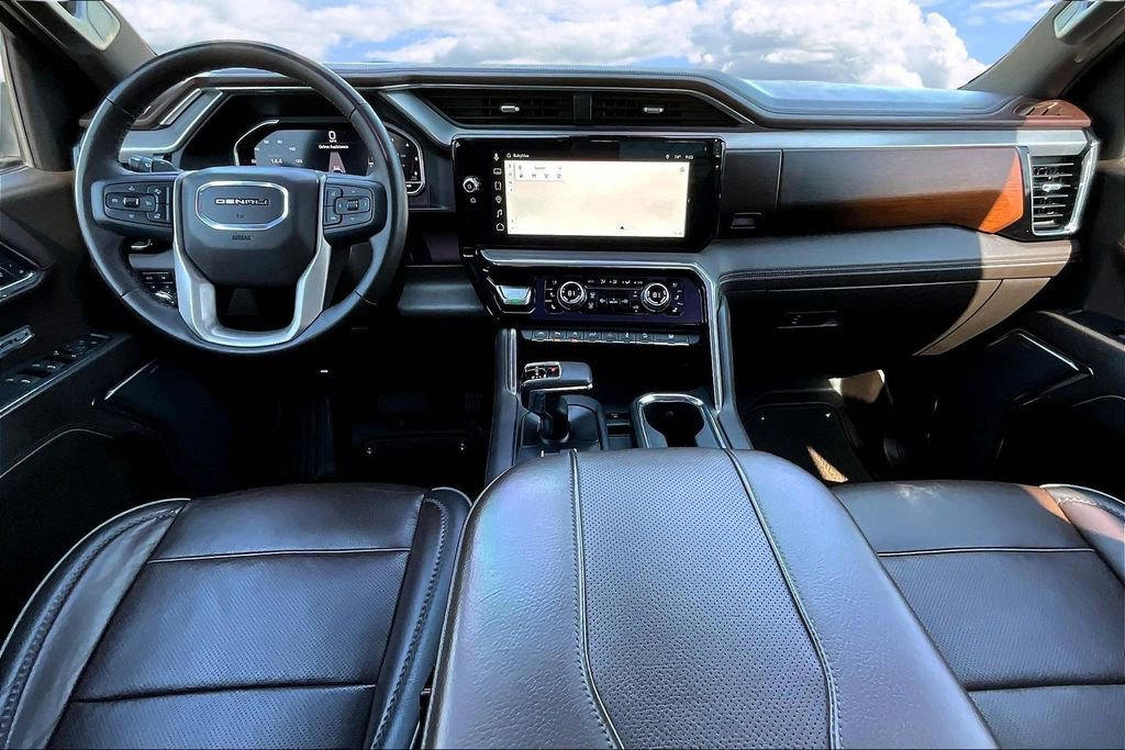 Used 2023 GMC Sierra 1500 Denali w/ Denali Reserve Package AWD/4WD image 10