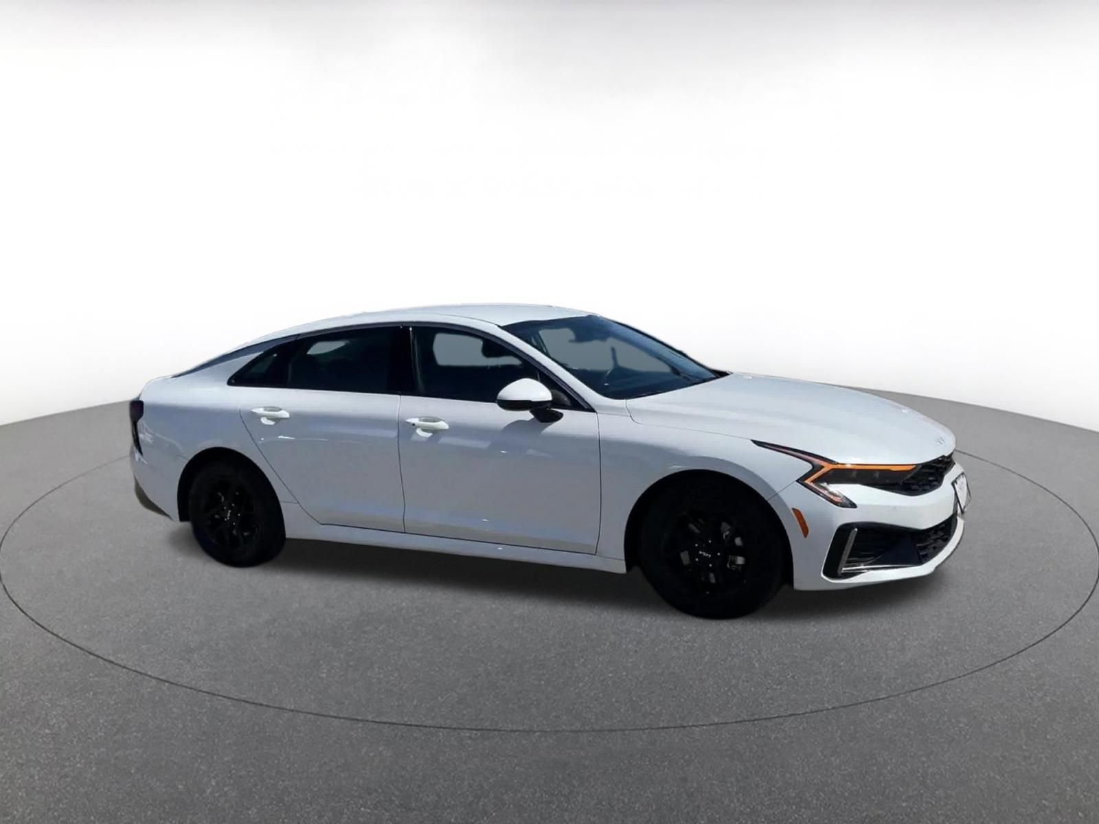 Used 2025 Kia K5 LXS image 2