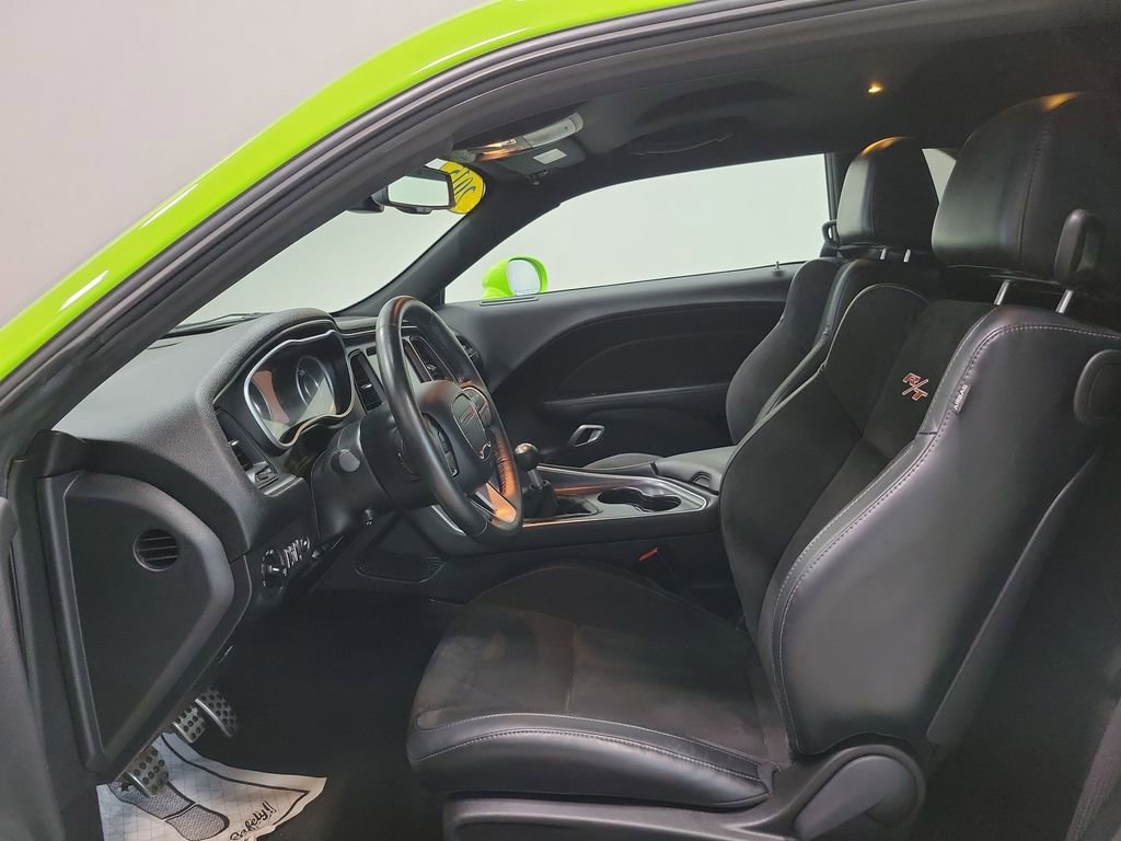 Used 2015 Dodge Challenger R/T Scat Pack w/ Leather Interior Group RWD image 3