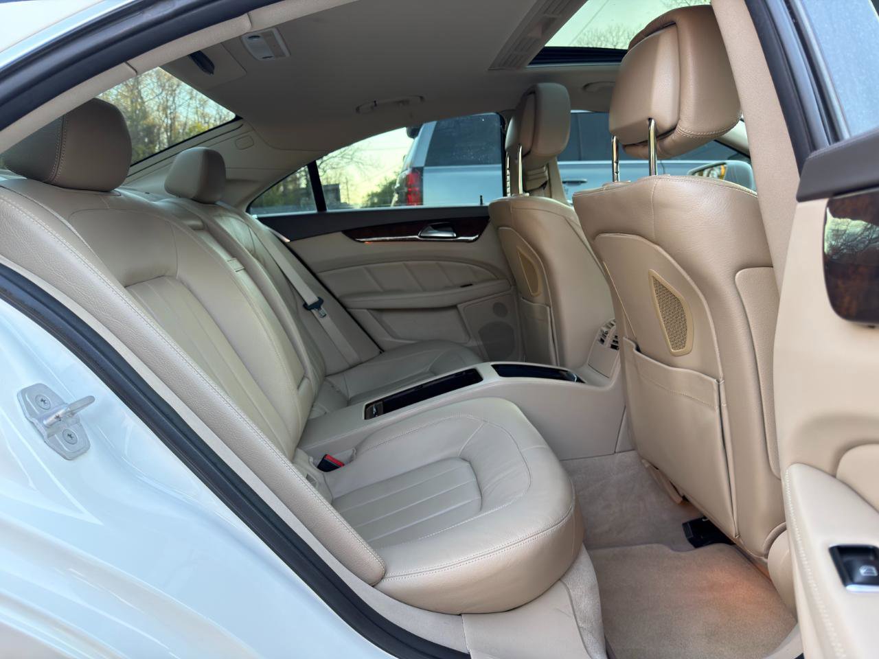 Used 2013 Mercedes-Benz CLS 550 4MATIC w/ Premium I Pkg image 16