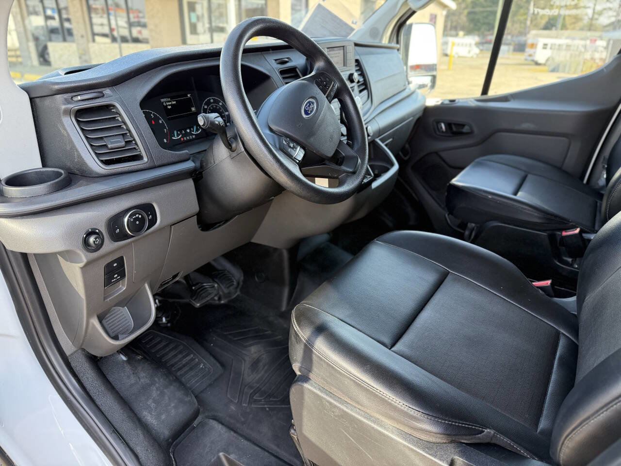 Used 2022 Ford Transit 150 Low Roof RWD image 13