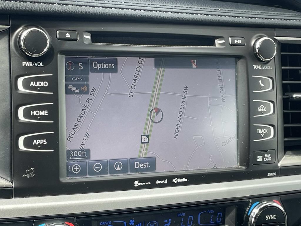 Used 2019 Toyota Highlander XLE FWD image 21
