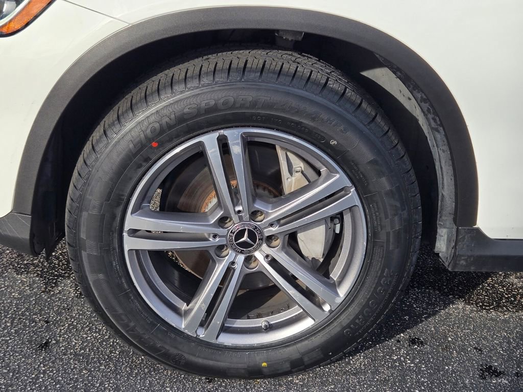 Used 2021 Mercedes-Benz GLC 300 4MATIC image 10
