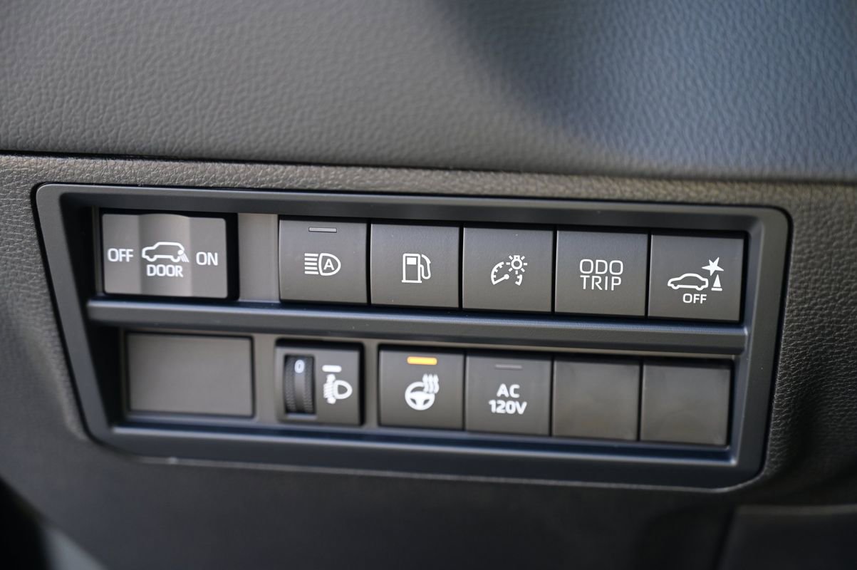 Used 2026 Toyota Sequoia 4WD image 27