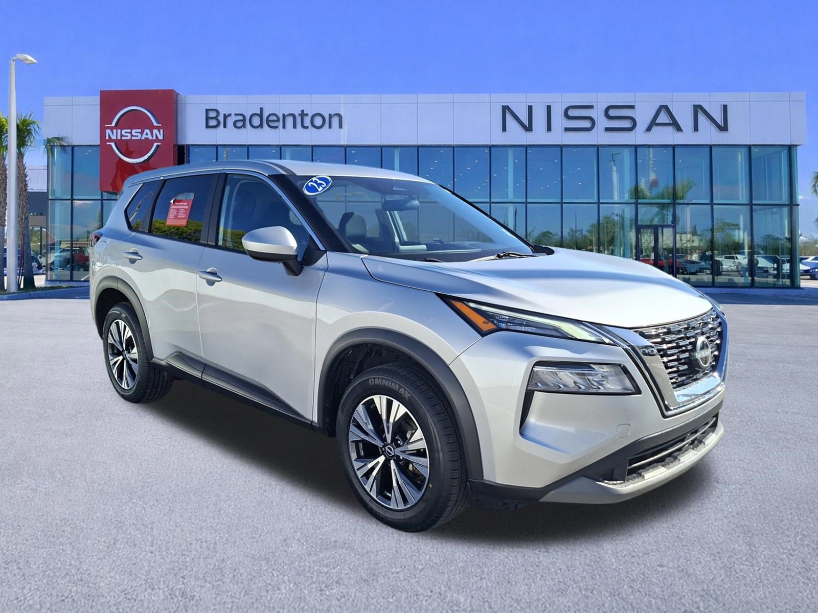 Certified 2023 Nissan Rogue SV image 3