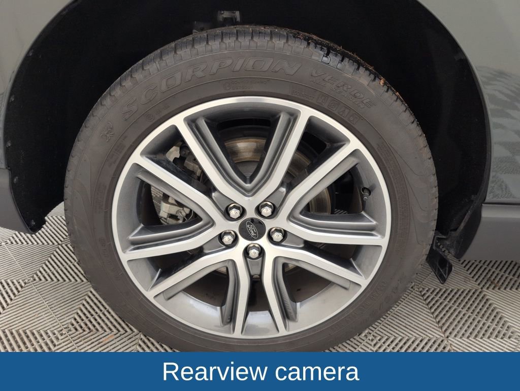 Used 2024 Ford Edge Titanium image 23