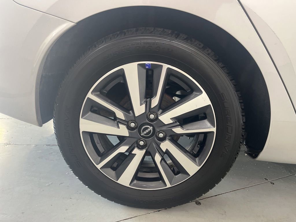 Used 2023 Nissan Versa SV FWD image 15