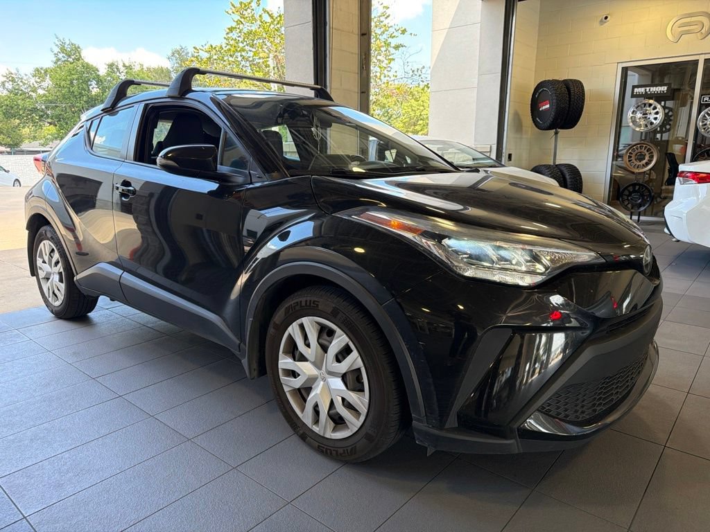 Used 2021 Toyota C-HR LE FWD image 14