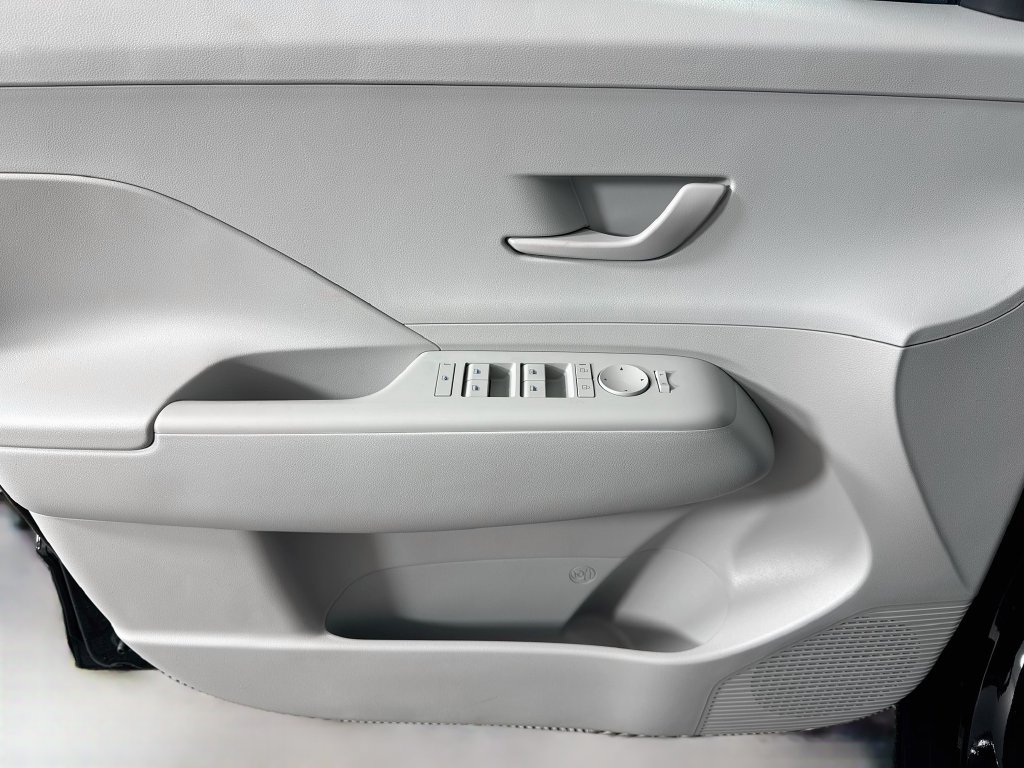 New 2027 Hyundai Kona SE AWD/4WD image 12