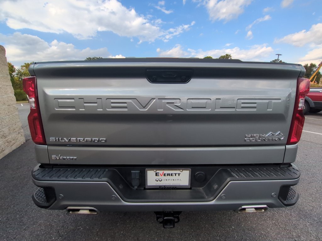 Used 2024 Chevrolet Silverado 1500 High Country w/ Technology Package AWD/4WD image 5