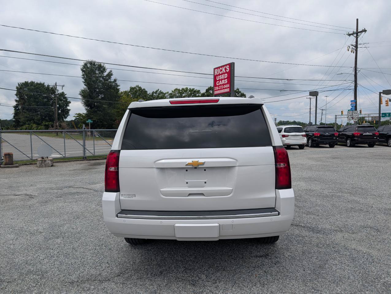 Used 2020 Chevrolet Suburban Premier w/ Premier 6.2L Value Package AWD/4WD image 6
