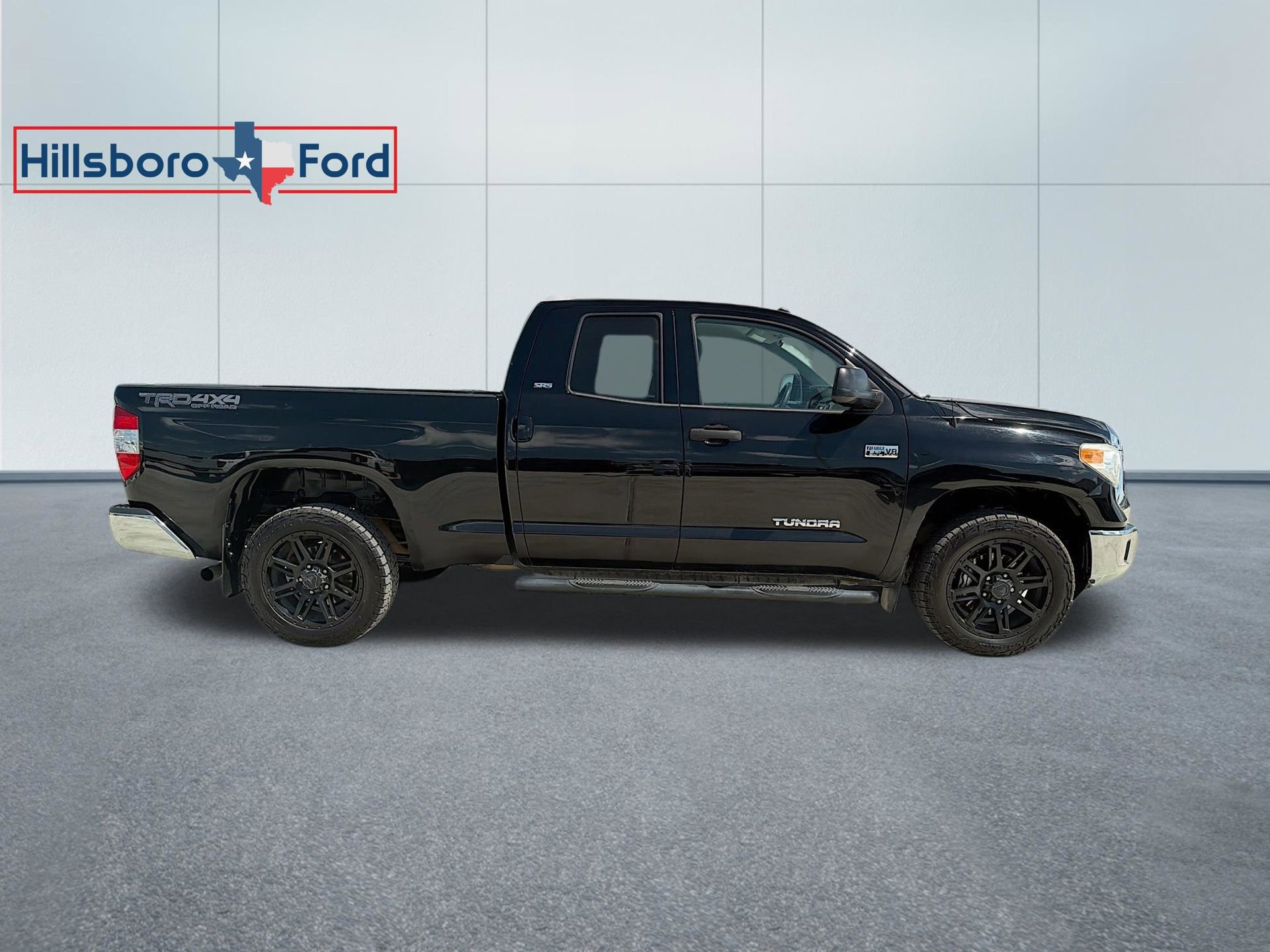 Used 2016 Toyota Tundra SR5 w/ TRD Off Road Package image 5