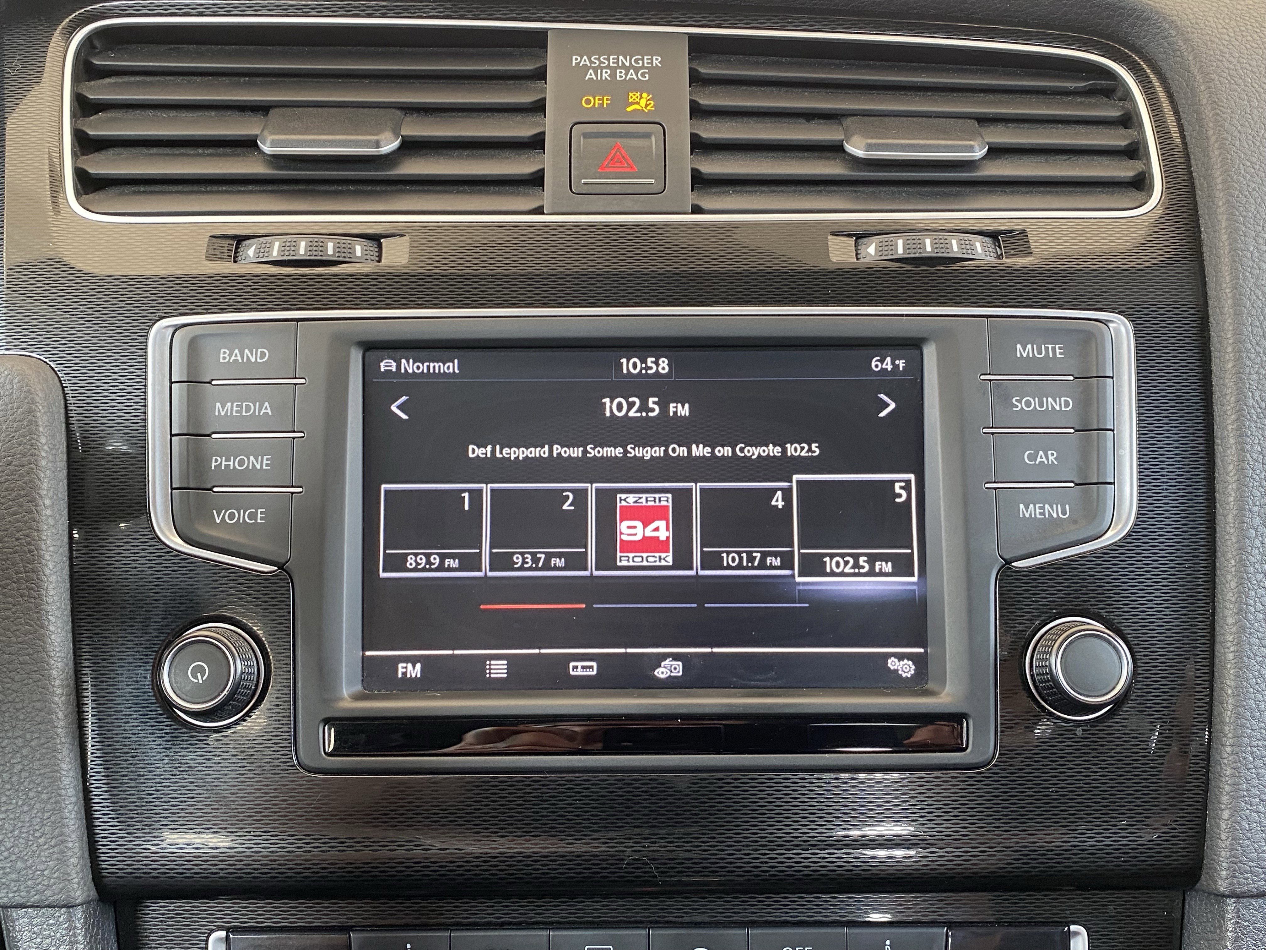 Used 2017 Volkswagen GTI Sport image 3