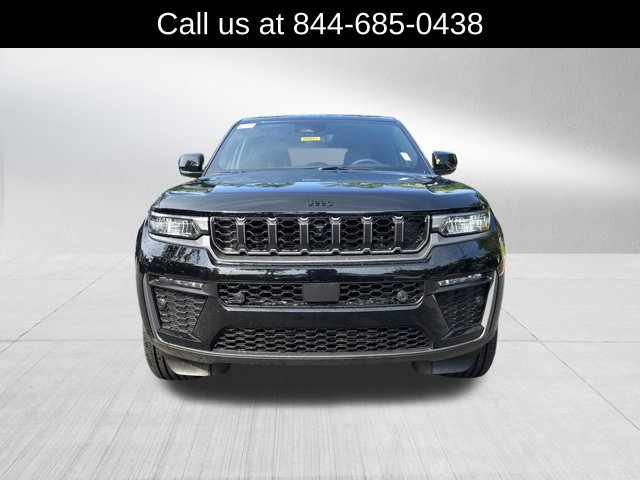 New 2026 Jeep Grand Cherokee Limited AWD/4WD image 2