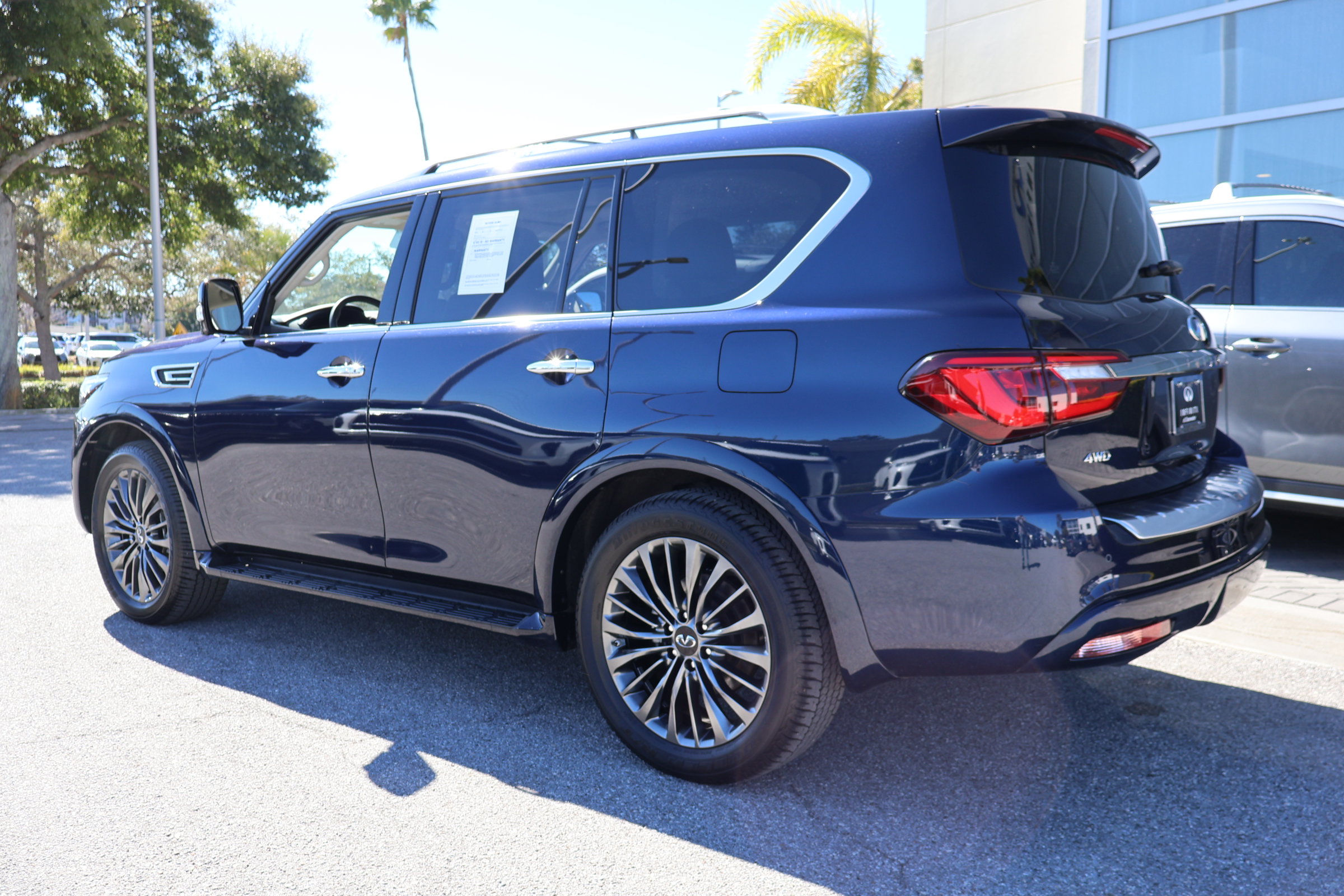 Certified 2024 INFINITI QX80 Premium Select w/ Cargo Package image 7
