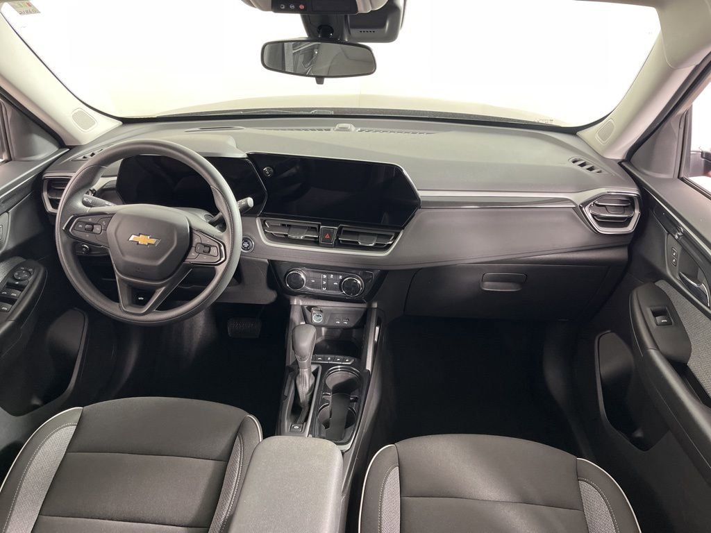 Certified 2025 Chevrolet TrailBlazer LT FWD image 16