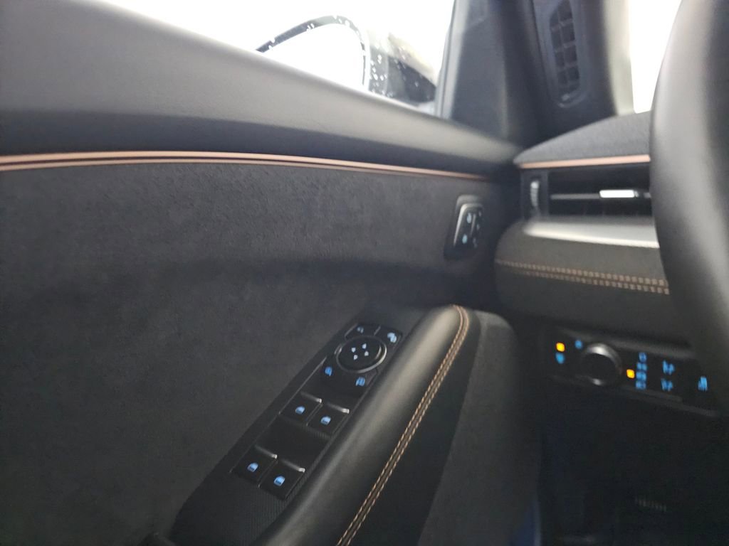 Used 2021 Ford Mustang Mach-E GT image 33