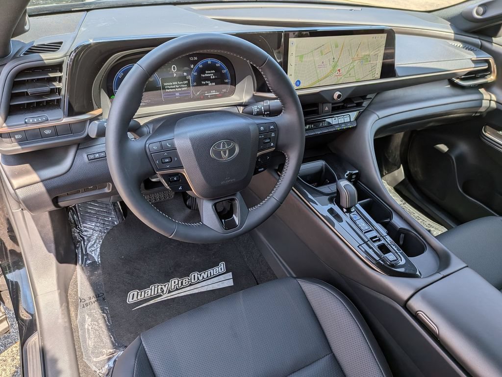Used 2026 Toyota Crown AWD/4WD image 17