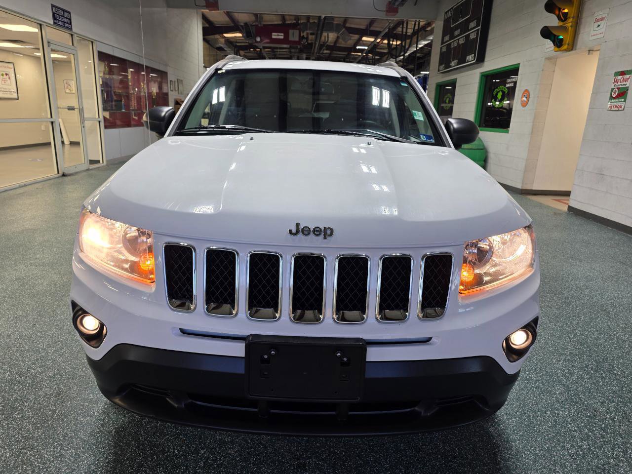 Used 2016 Jeep Compass Sport w/ Power Value Group image 3