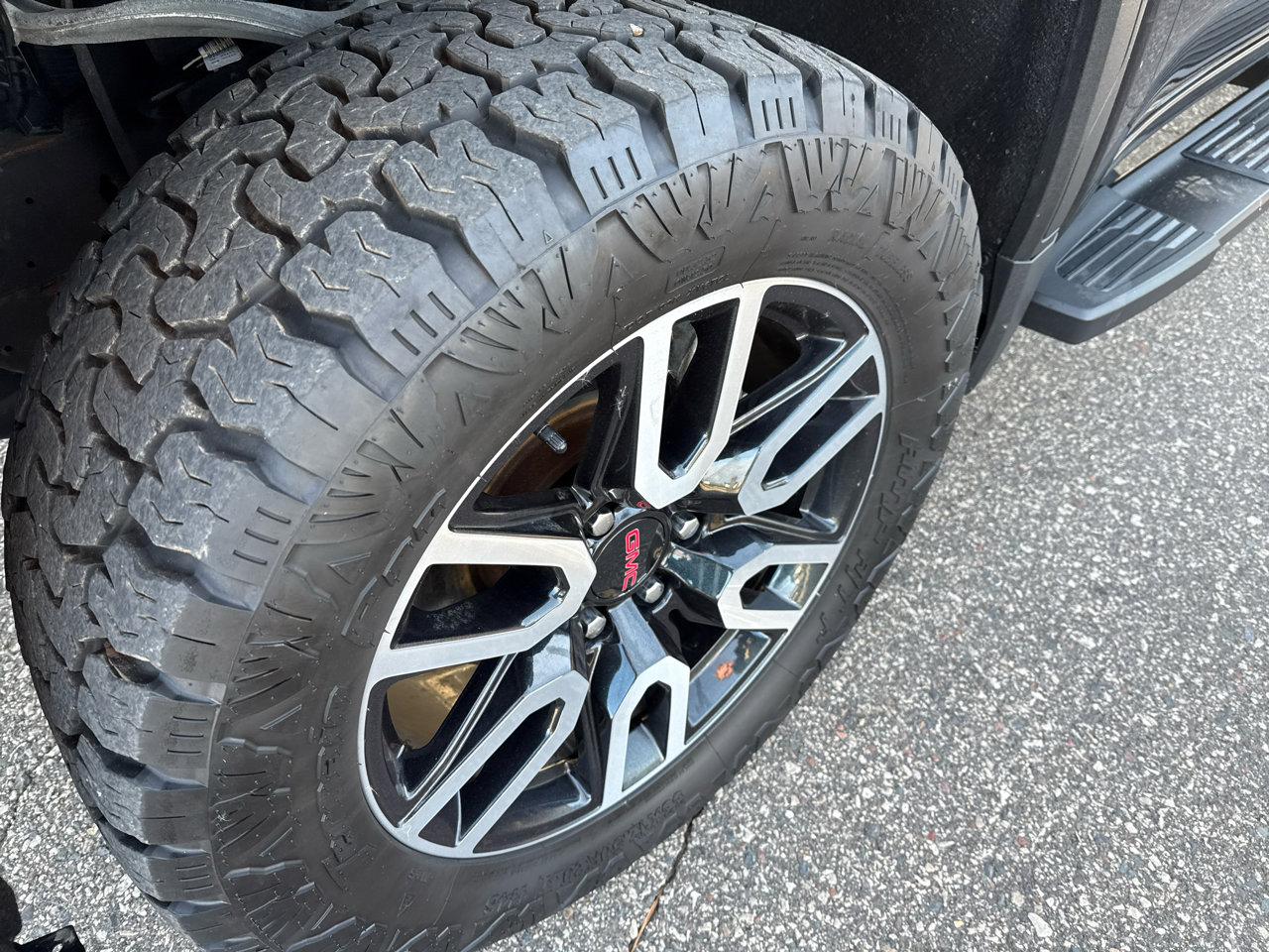 Used 2021 GMC Sierra 1500 AT4 w/ AT4 Value Package image 9