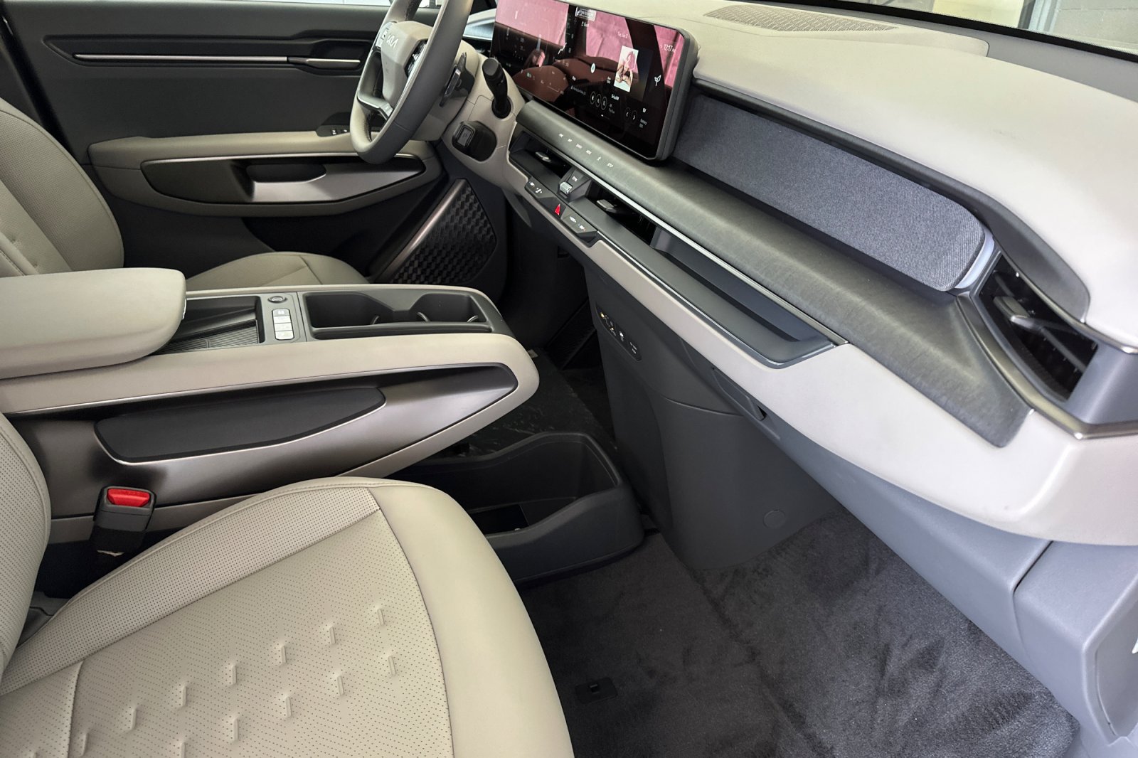 New 2026 Kia EV9 Wind AWD/4WD image 16