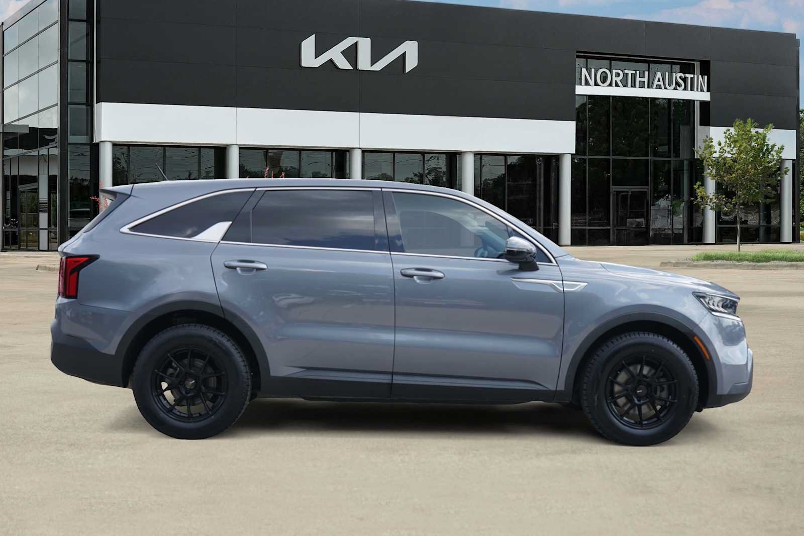 Certified 2021 Kia Sorento LX FWD image 6