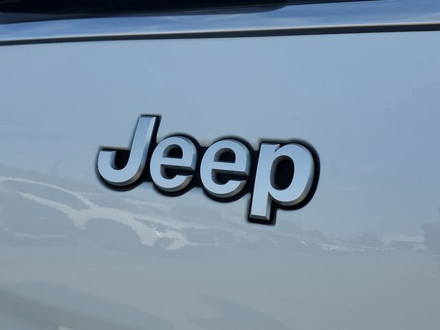 Certified 2025 Jeep Grand Cherokee L Laredo image 10