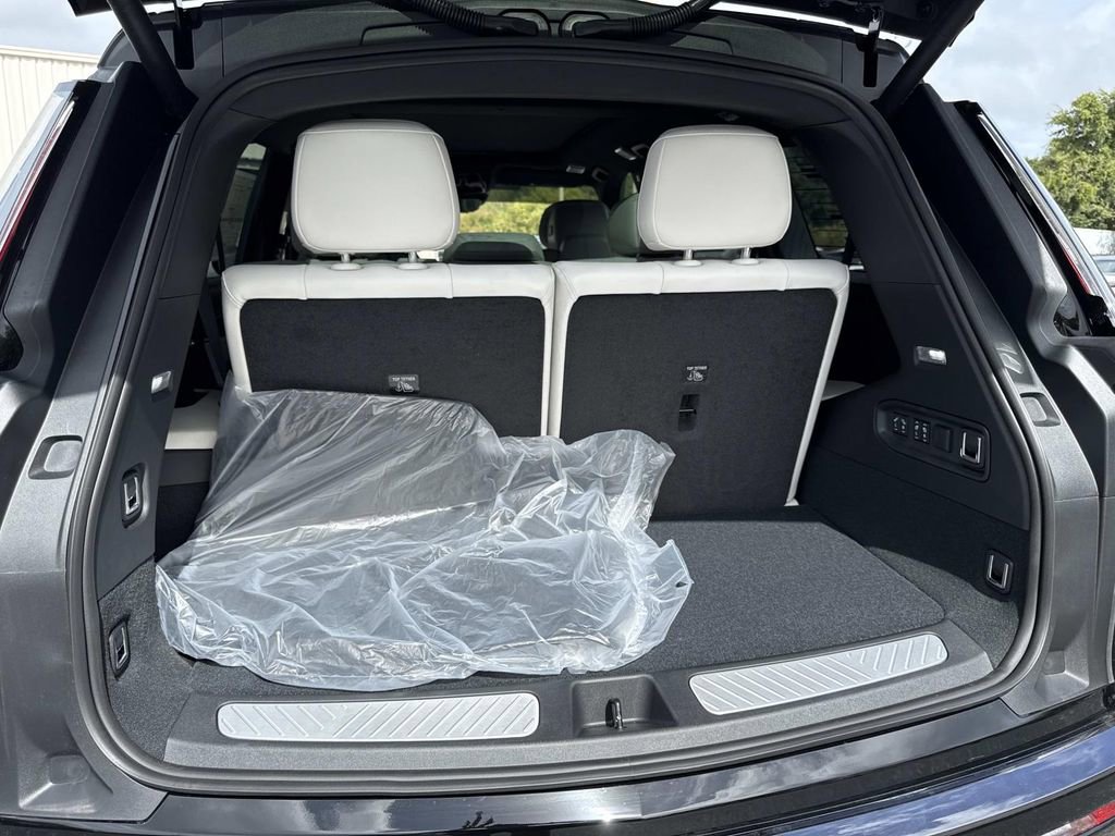 New 2026 Cadillac Vistiq Sport image 11