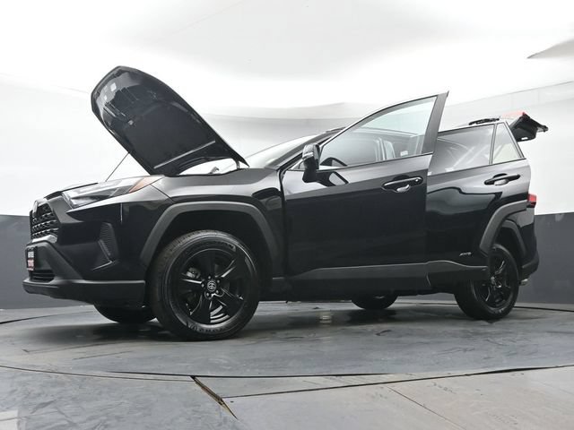 Certified 2025 Toyota RAV4 XLE AWD/4WD image 42