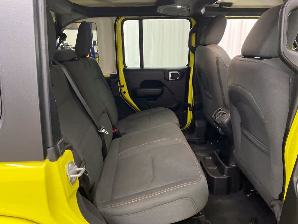 Used 2024 Jeep Wrangler Unlimited AWD/4WD image 17