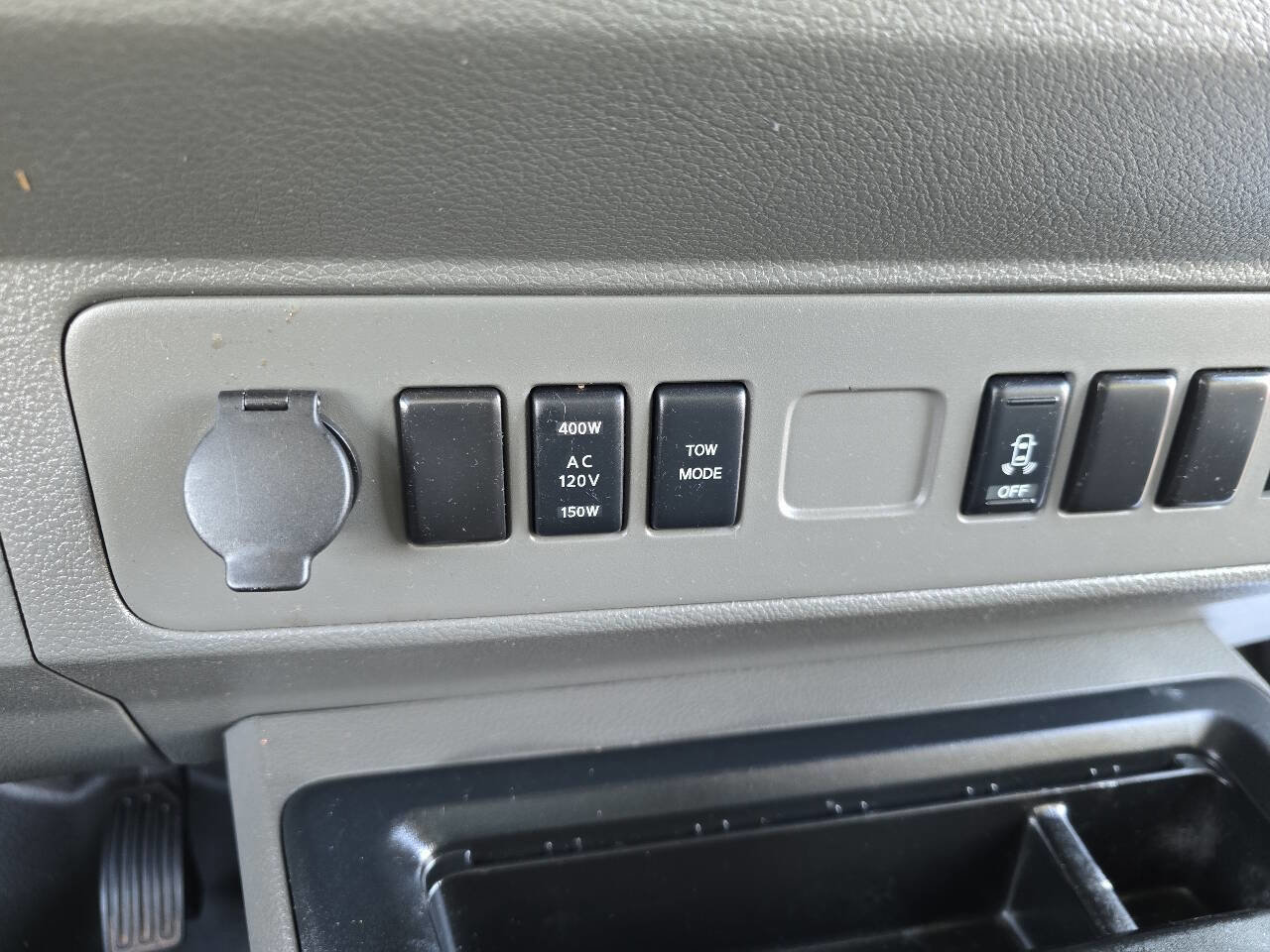 Used 2020 Nissan NV 2500 SV w/ Navigation Package image 28