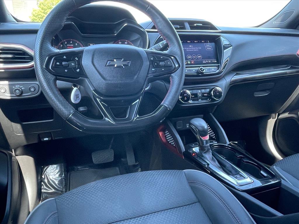 Used 2023 Chevrolet TrailBlazer RS w/ Convenience Package FWD image 9