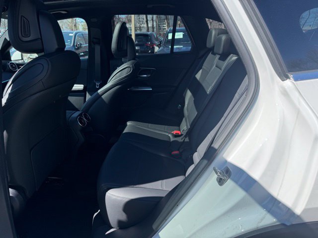 Used 2026 Mercedes-Benz GLC 300 4MATIC image 13