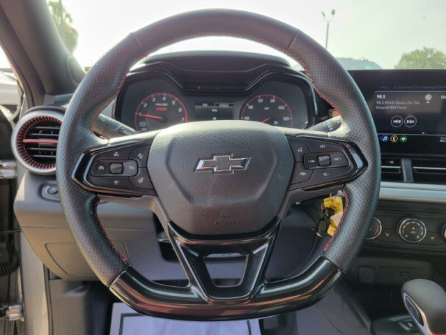 Certified 2025 Chevrolet Trax RS w/ Driver Confidence Package image 10