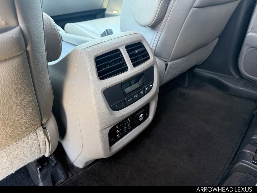 Used 2016 Honda Pilot Touring image 29